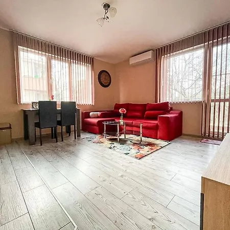 Modern & Bright 1bd Near Main Square 아파트 *