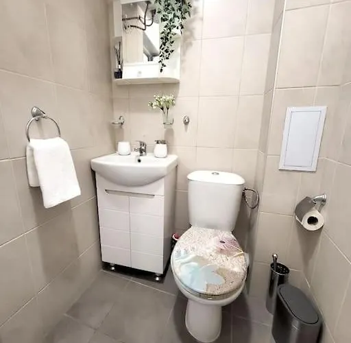 Modern & Bright 1bd Near Main Square Apartment Plovdiv